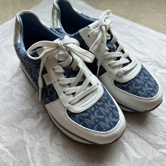 Michael Kors Women's Athletic Running Shoes Blue/White Lace Up Low Top Size 5.5 - Picture 6 of 8